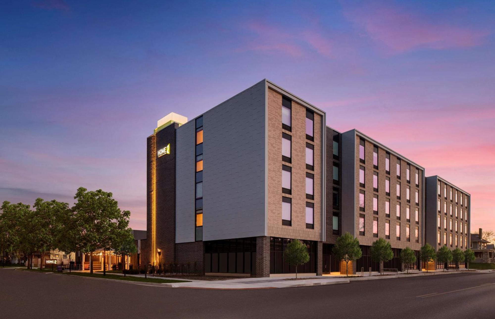 Home2 Suites By Hilton Des Moines At Drake University Extérieur photo